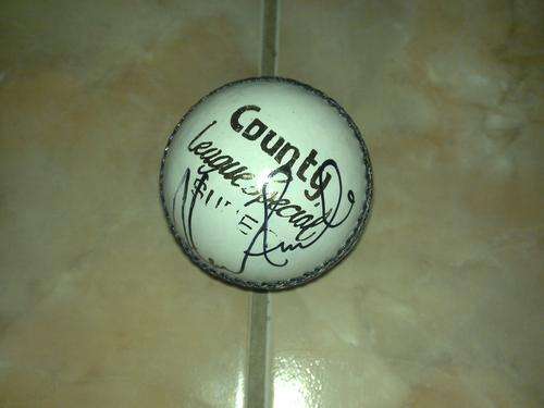 ** HASHIM AMLA SIGNED CRICKET BALL **