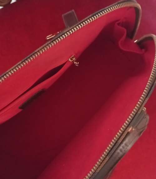 A Gorgeous  Louis Vuitton Monogram Alma bag (replica)
