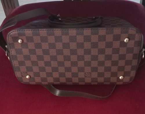 A Gorgeous  Louis Vuitton Monogram Alma bag (replica)
