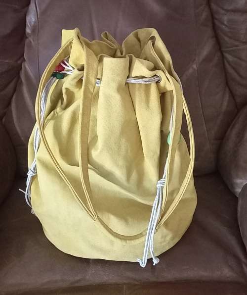An amazing MOMO leather mustard yellow handbag