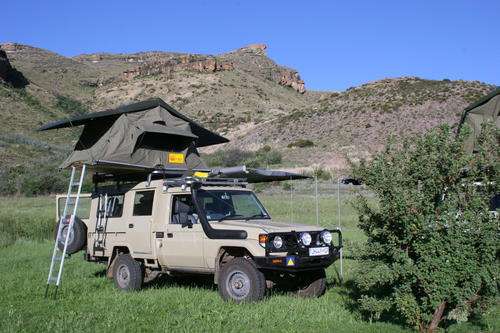 Roof Top Tent (Eezi Awn)