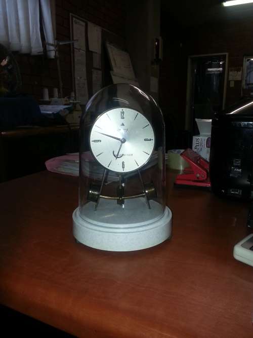 VINTAGE HONEY TRANSISTOR CLOCK