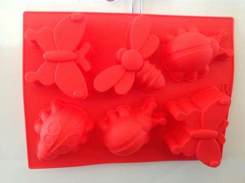 Novelty silicone 6 tray - IDEAL FOR JELLIES / PUDDING & CUPCAKES / CHOCOLATE OR SOAPS