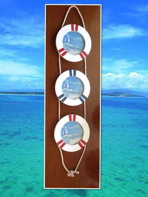 *** BRAND NEW *** - Three picture hanging frame