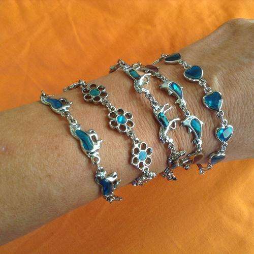 BARGAIN - 5 sea shell bracelets for 1 bid