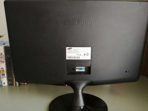 Samsung S22A100N Widescreen LED Backlit Monitor