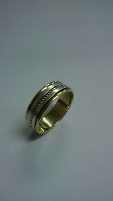 MENS WEDDING RING 9CT GOLD AND SILVER