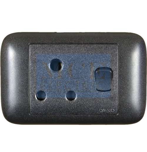 Onesto 4×2 Single Switched Horizontal Socket  Black