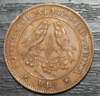 NICE 1942 1/4 PENNY.. YELLOW !!!! R1 STARTING BID!!!!