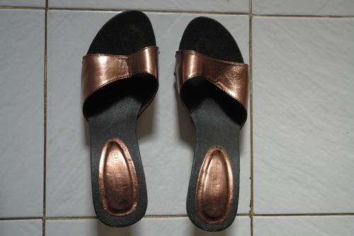 INWEAR Bronze heeled Sandal Size 8