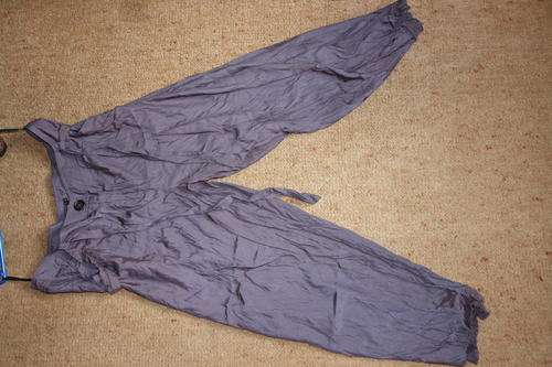 STUNNING GREY SILKY CUFFED PANTS - 44
