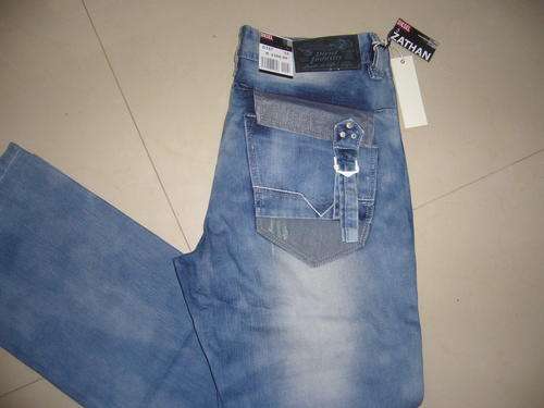 DIESEL ZATHAN LIGHT SUMMER FADE JEANS - SIZE 28 - LAST 1