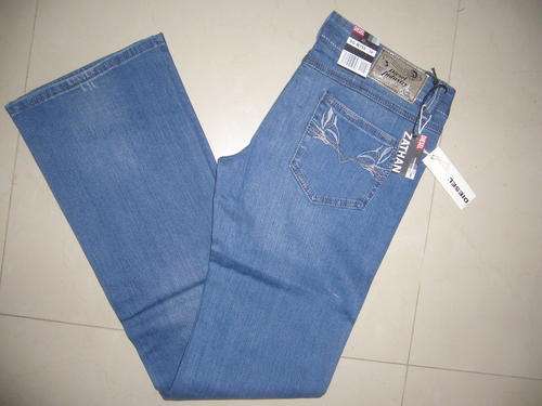 DIESEL BOOTLEG LADIES DENIMS SIZE 34