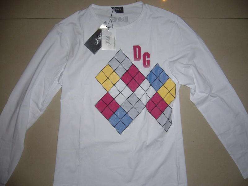 D & G - WHITE - SIZE MEDIUM - LONG SLEEVE - NEW
