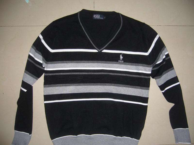 POLO - V NECK KNIT - SIZE MEDIUM - NEW JUST IN -