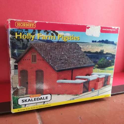 Hornby Skaledale Holly Farm Pigsties