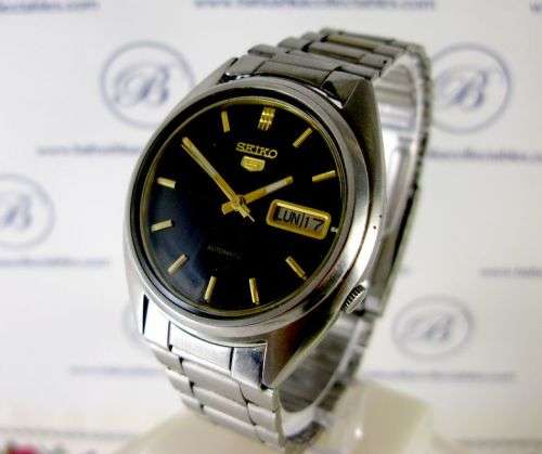 Classic Collectable Vintage Original Vintage Seiko 5 Automatic Watch. Day/Date. 17 Jewels Black Dial