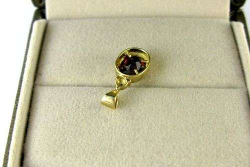 Pretty 9 ct Gold Cluster Pendant with Natural Garnet & Diamond. As new! Certified!