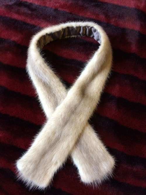 Vintage mink collar