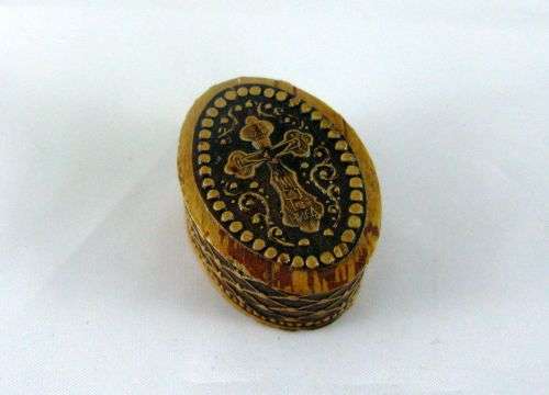 SALE! Unusual Traditional Russian Siberian Birch Bark Trinket Jewelry Box. Hand Made.