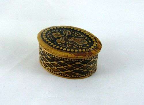 SALE! Unusual Traditional Russian Siberian Birch Bark Trinket Jewelry Box. Hand Made.