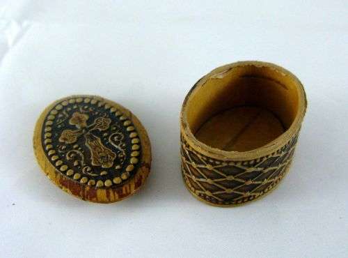 SALE! Unusual Traditional Russian Siberian Birch Bark Trinket Jewelry Box. Hand Made.