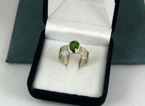 Vintage 925 Silver Ring with Peridot. Hand Made.