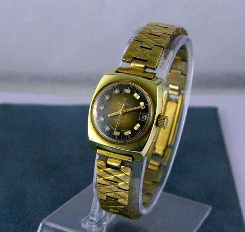 Vintage Original Invicta Lady's Watch. Automatic. Date. 21 Jewels. Swiss Made.