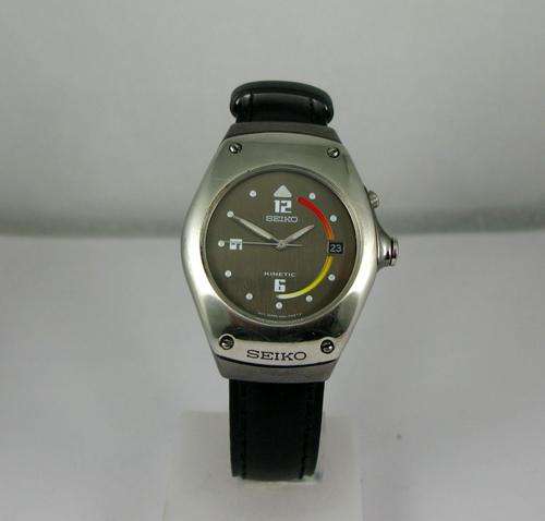 Vintage Original Seiko Knetic Men's Watch Model 5M42-OE39. Made in Japan.
