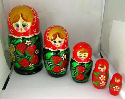 Traditional Russian Doll "Matryoshka" set of 5 (not small size). Hand made in Russia