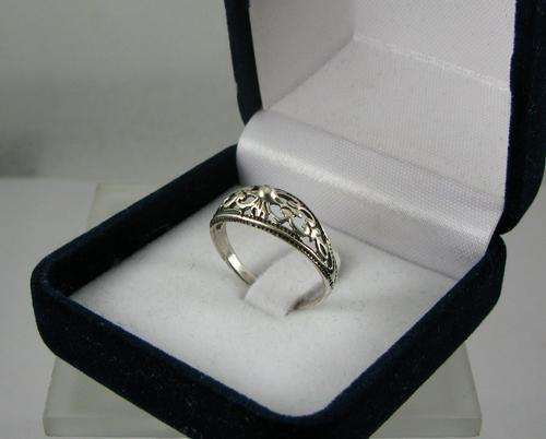 Old Vintage 925 Silver Beautiful Pattern Ring.