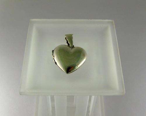 Rare Vintage 925 Silver Heart Shape Locket.