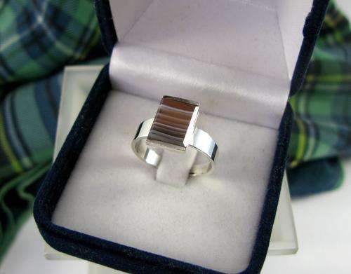 Hand  Made Vintage 925 Sterling Silver Ring with Natural Agate.