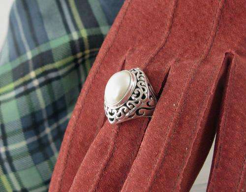Stunning Top Quality Bulky Vintage 925 Sterling Silver Ring with Mabe Pearl. Hand Made.