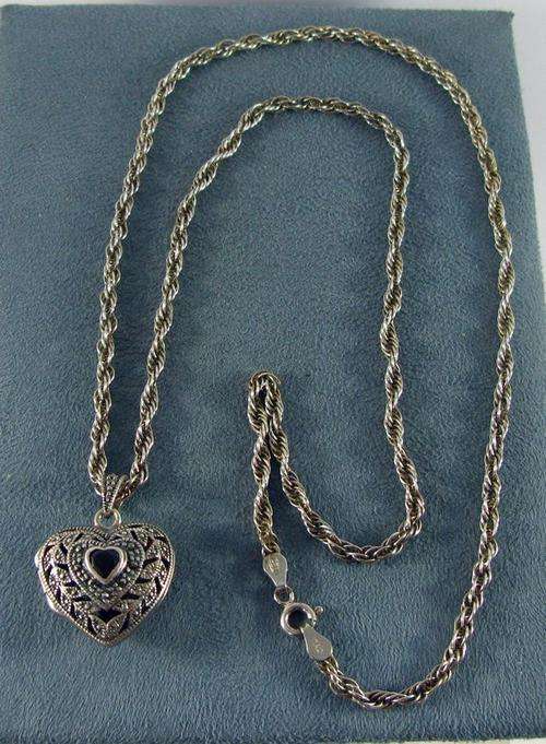 Beautiful Old Vintage 925 Sterling Silver Garnet Marcasites Locket & Chain.