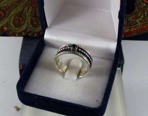 Unusual Old Vintage 925 Silver Ring with Onyx.