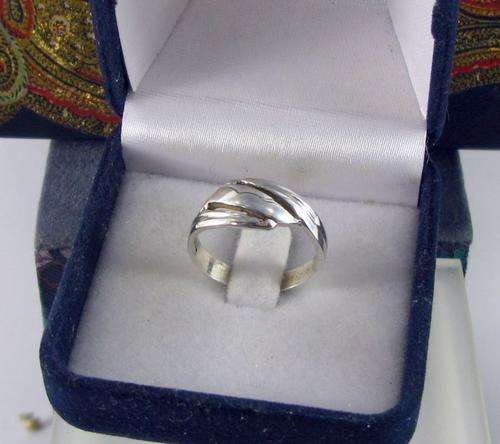 Beautiful Old Vintage 925 Silver Ring. Hallmarked.