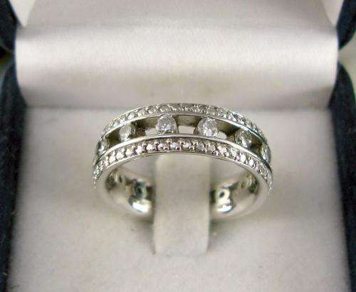 Striking Elegant Vintage 925 Sterling Silver Cluster Full Eternity Ring with CZ Crystals. As new!