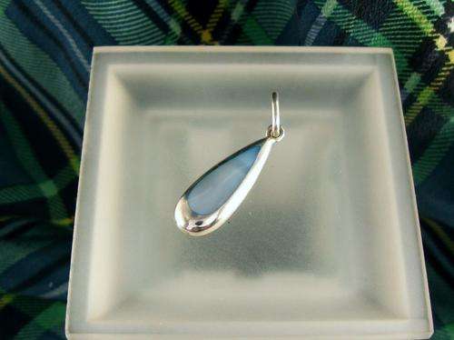 SALE! Beautiful Vintage Mother of Pearl Pendant. Sterling Silver.