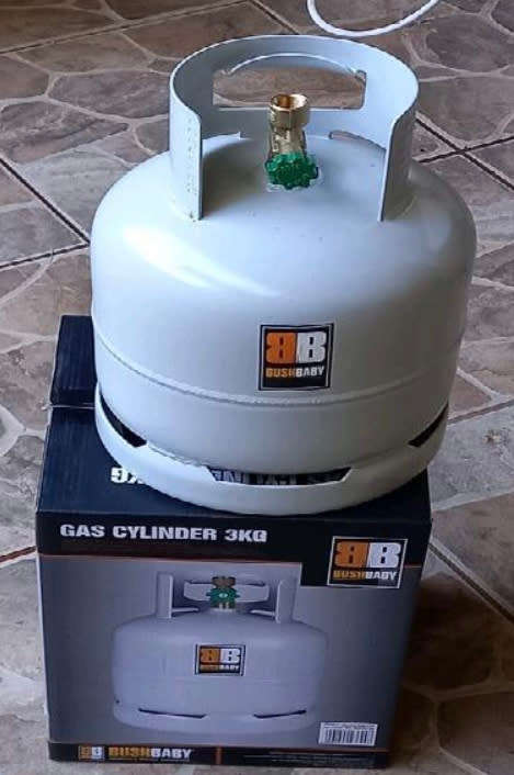 Gas cylinder/stove combo