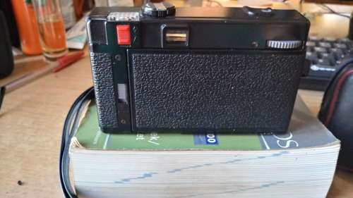 1 x pentax camera