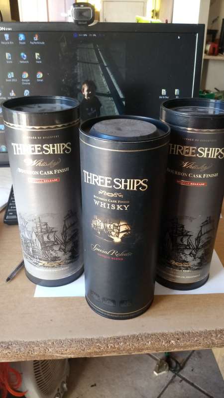4 x empty whiskey bottle holders