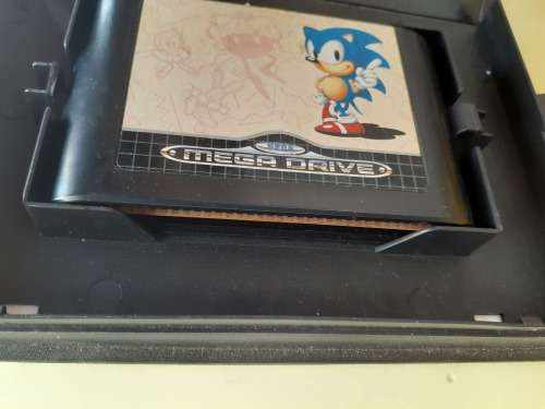 1 x sega 16 bit cartridge sonic the hedgehog