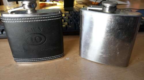 2 x flasks