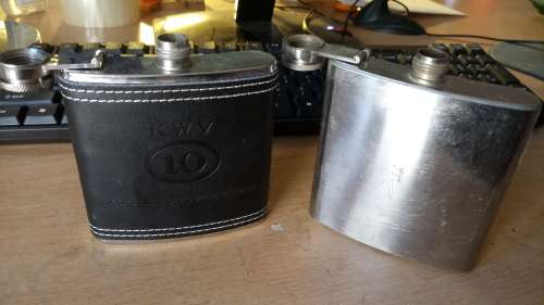 2 x flasks