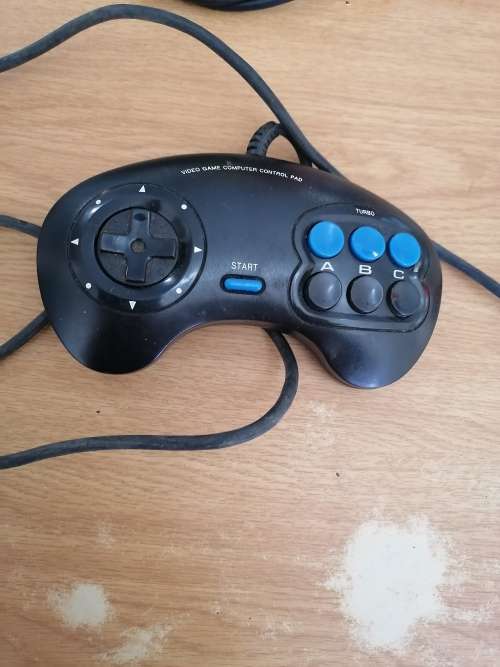 3 x sega game controls