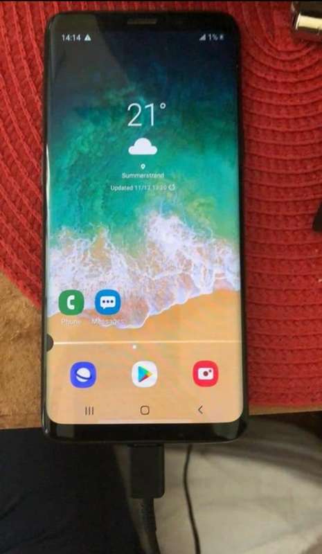 Samsung S9 64GB with box × Read description
