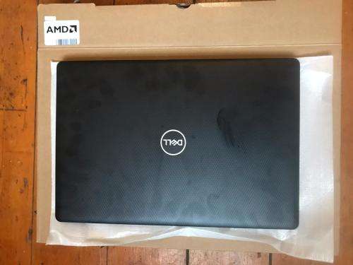 **BRAND NEW**DELL INSPIRON 15 3565 LAPTOP (AMD A6 /4 GB/500HDD /WINDOWS 10/ RADEON R4 Graphics)