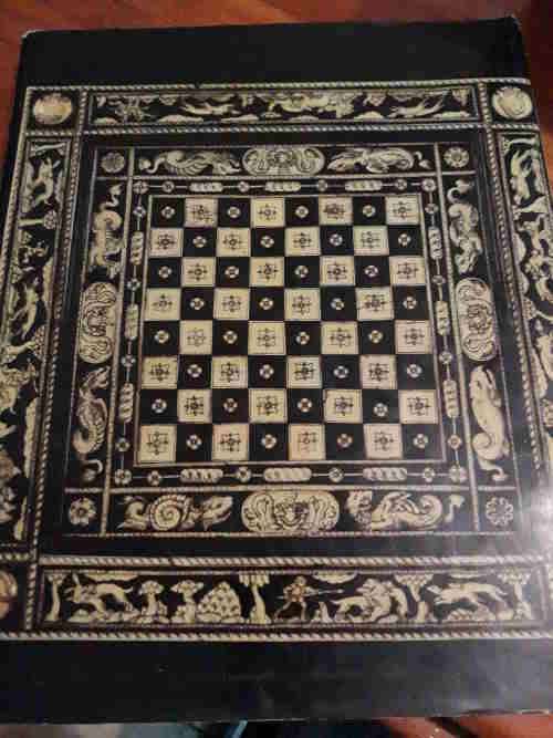 The Board Game Book - a history of board games with extra game inserts on which to play - R. C. Bell