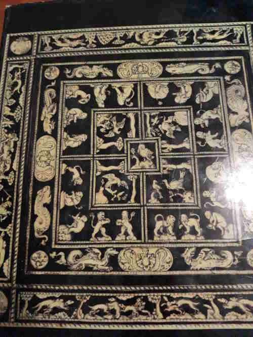 The Board Game Book - a history of board games with extra game inserts on which to play - R. C. Bell